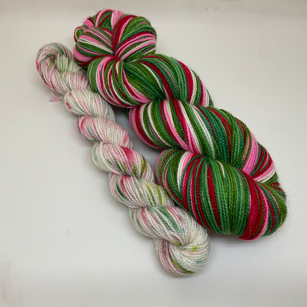 2023 Holiday Cups Six Stripe Self Striping Yarn with Speckled Mini Skein